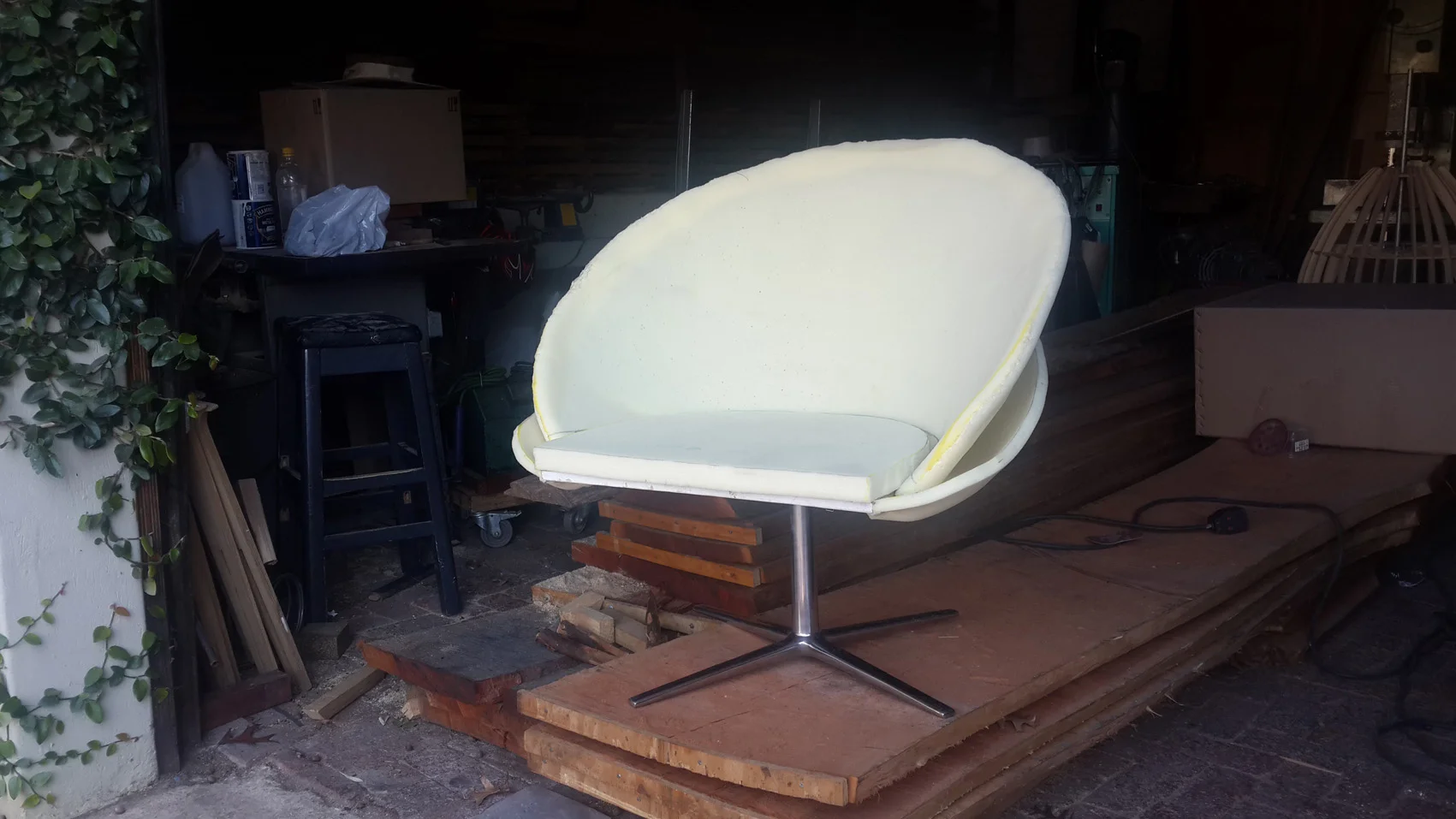Even earlier 'reception chair' prototype