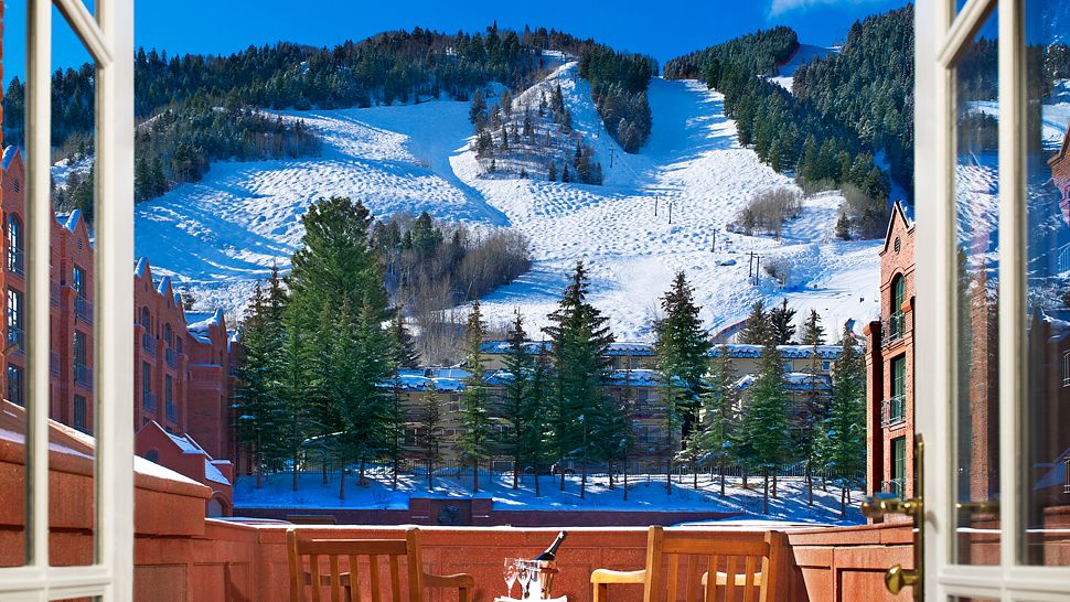 001591-02-stregis-aspen.jpg