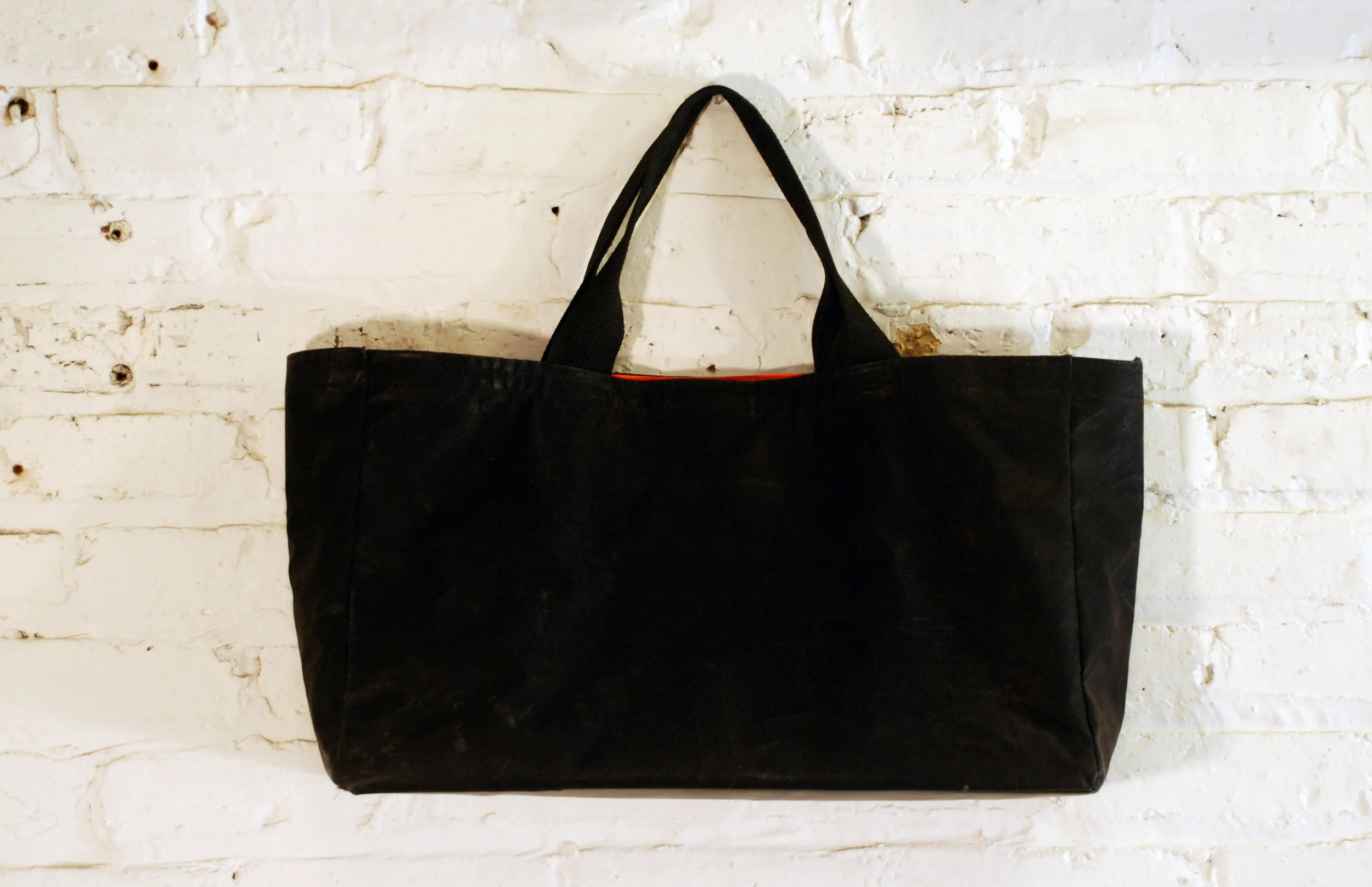 tech_tote_1.jpg
