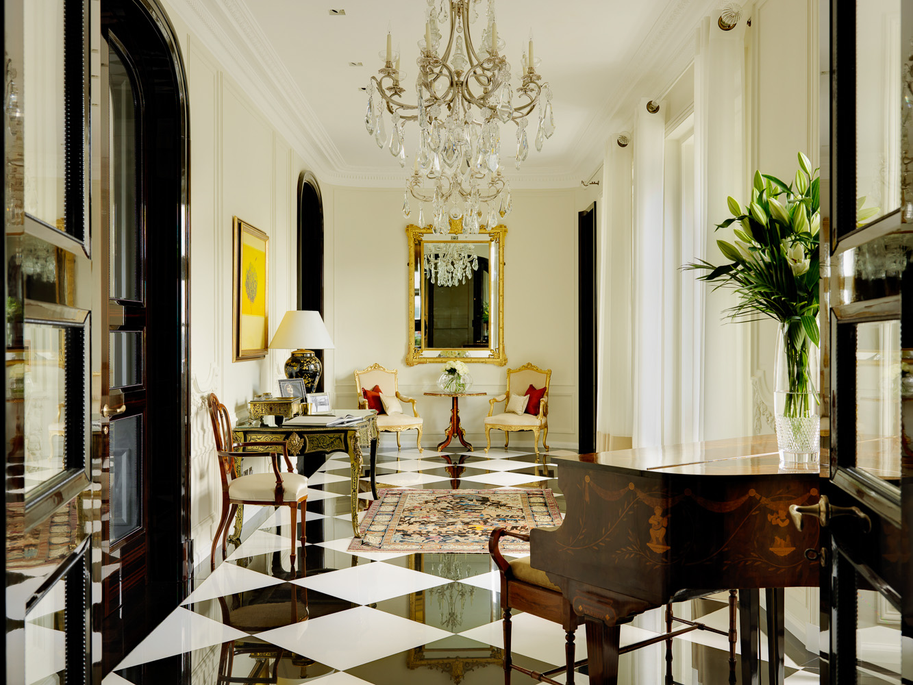 Park_Lane_Entrance_Hall-1.jpg