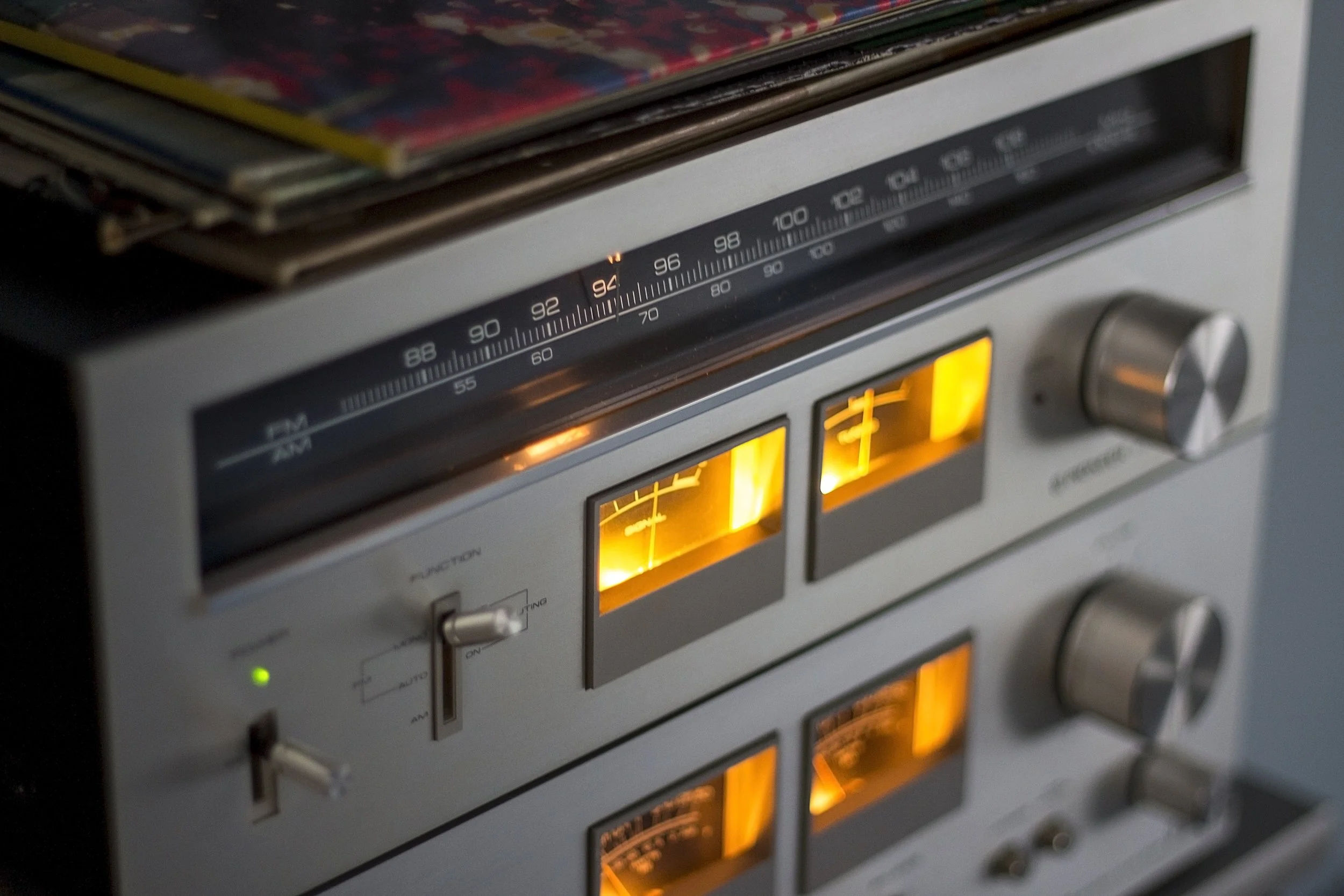 amplifier-analogue-audio-302871.jpg