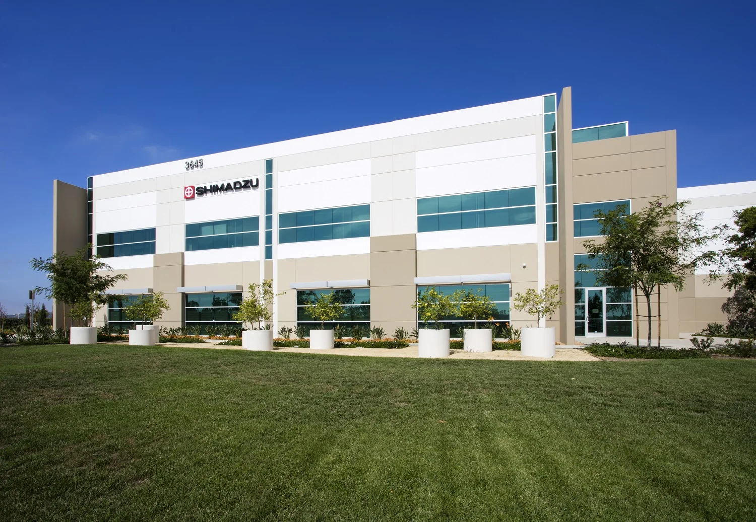 Industrial Corporate Headquarters — DRA Architects