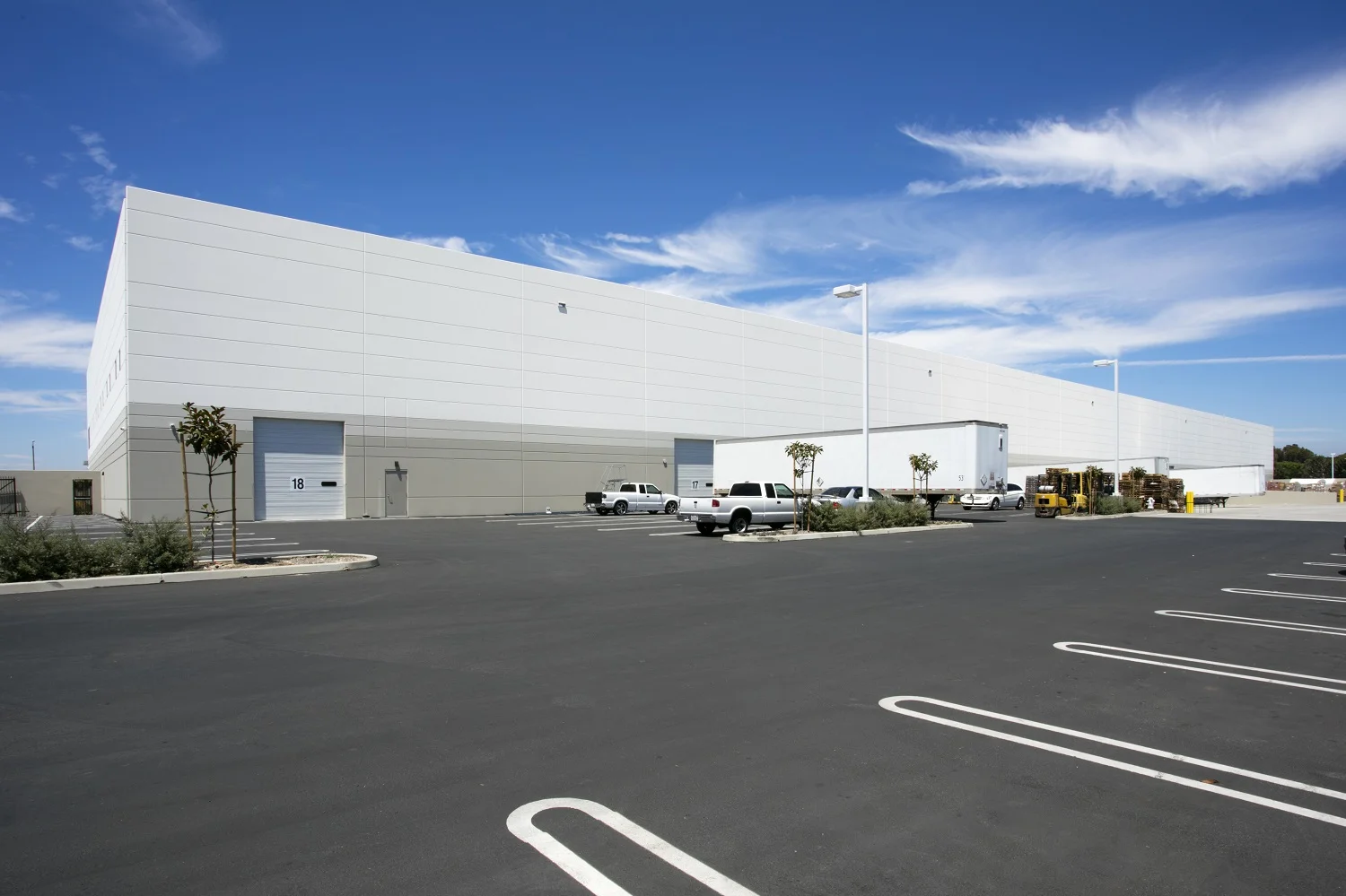 Industrial Corporate Headquarters — DRA Architects