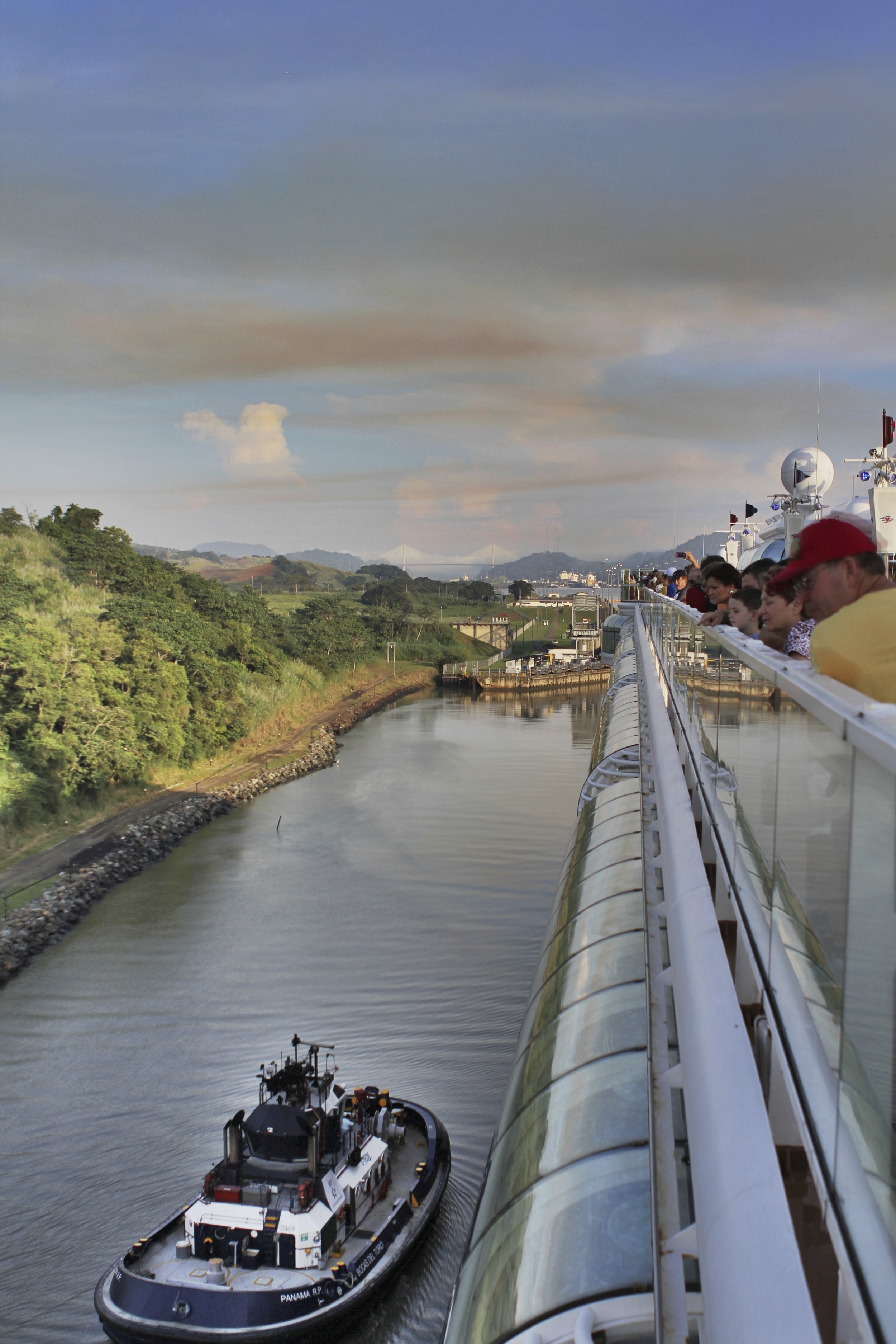 HDR image coming into the Mira Vista Locks.