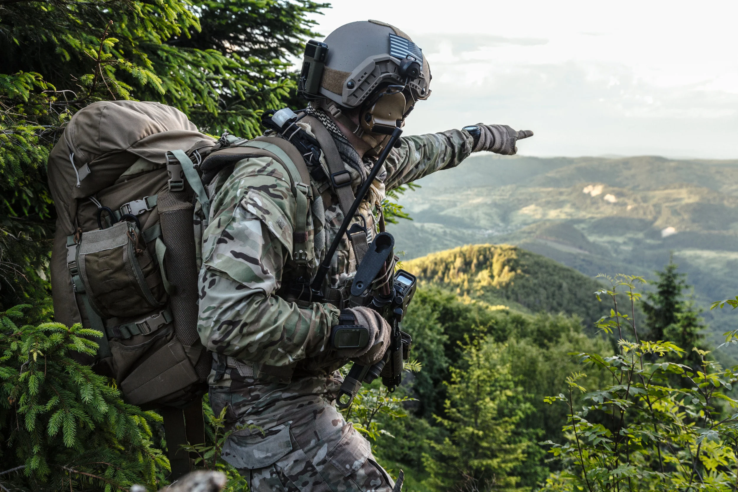 army-ranger-in-the-mountains-PW6TJFB.jpg