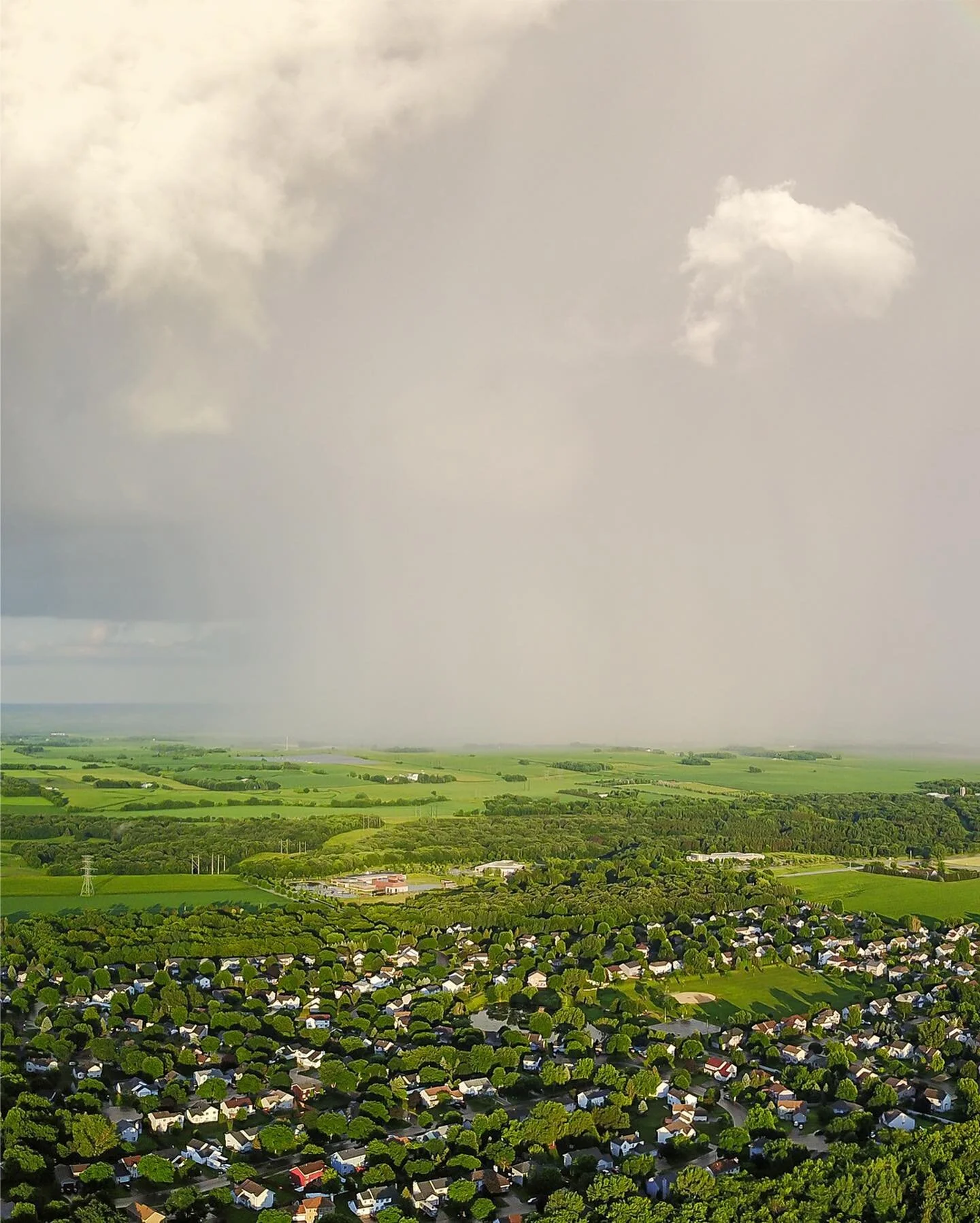 Pot of Gold

#cottagegrovemn #minnesota #capturemn #aftertherain