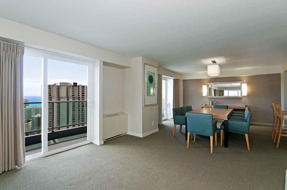 008 - Open2view ID4379 - 410 Atkinson Dr.jpg