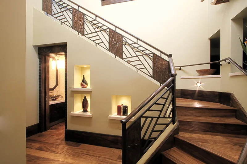 Staircase_002_HDR copy.jpg
