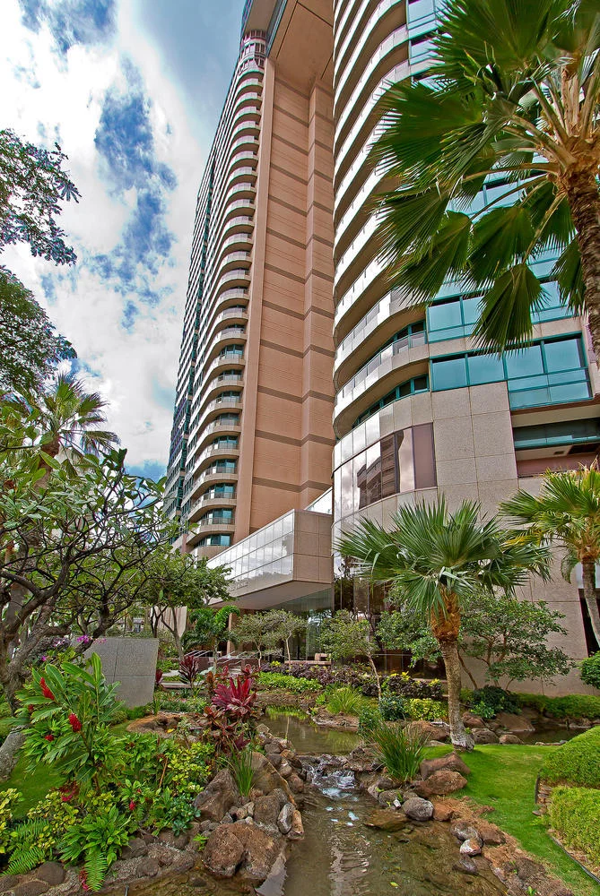 Landmark Waikiki 3504 Honolulu-large-035-Landmark3504-669x1000-72dpi.jpg