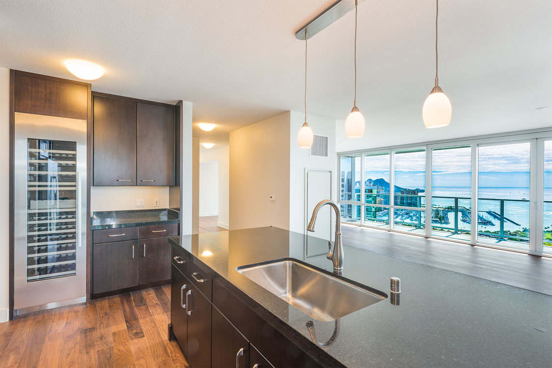 Kitchen 2.jpg