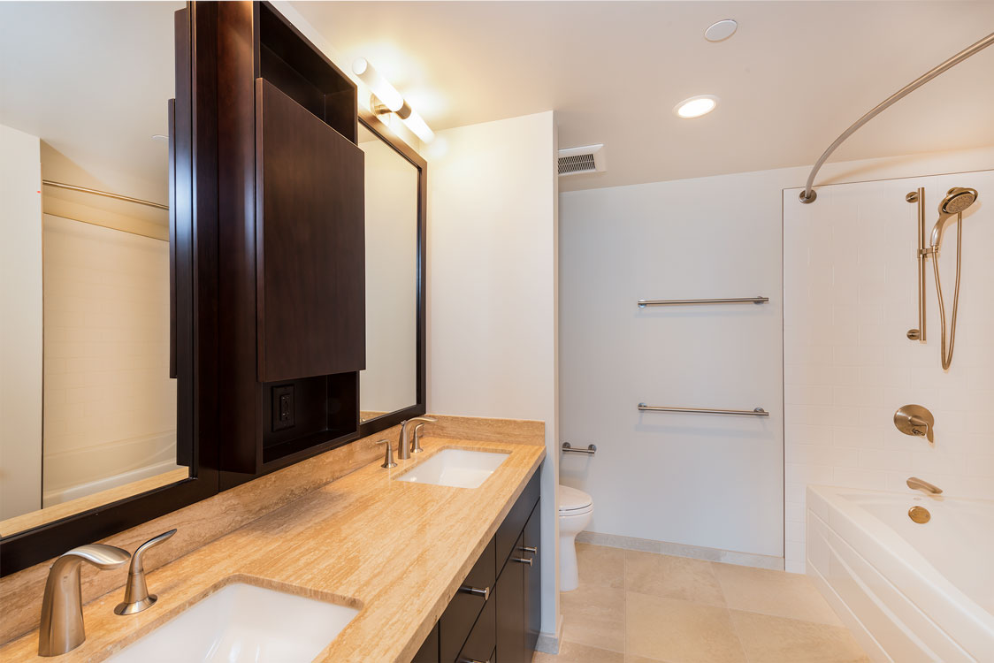 Bedroom Master Bath.jpg