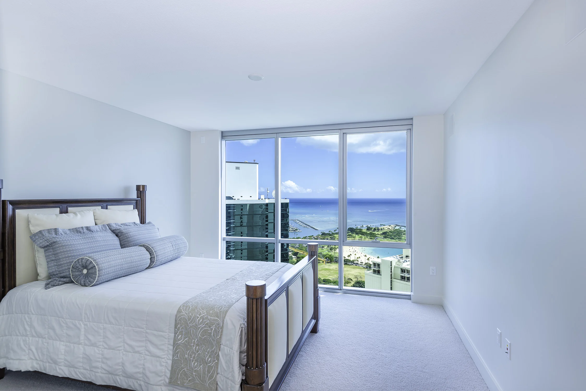 Master Bed 1 View.jpg