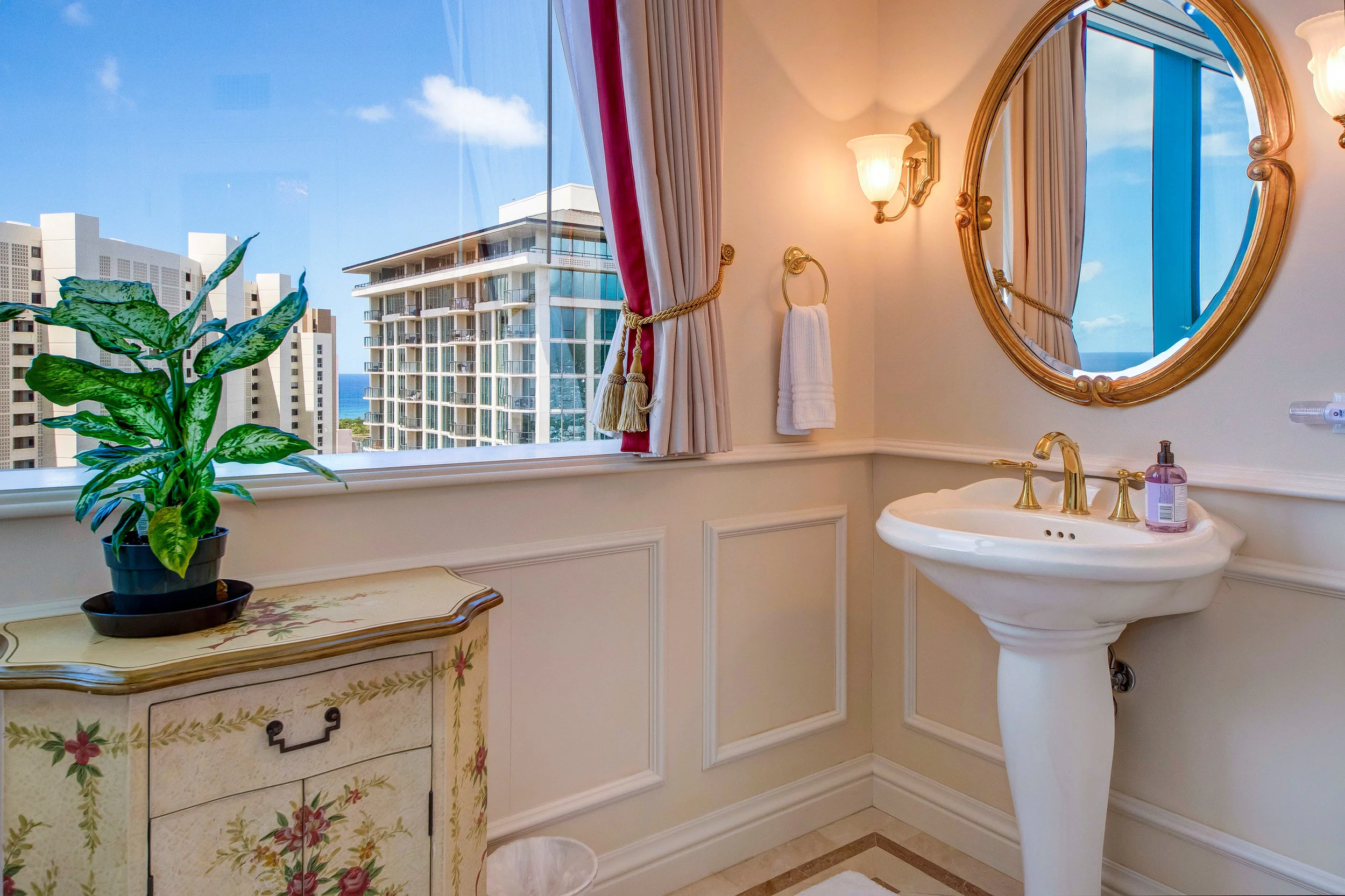1888 Kalakaua Ave Unit 3504-print-019-13-Bed1Bath2 copy-4200x2799-300dpi.jpg
