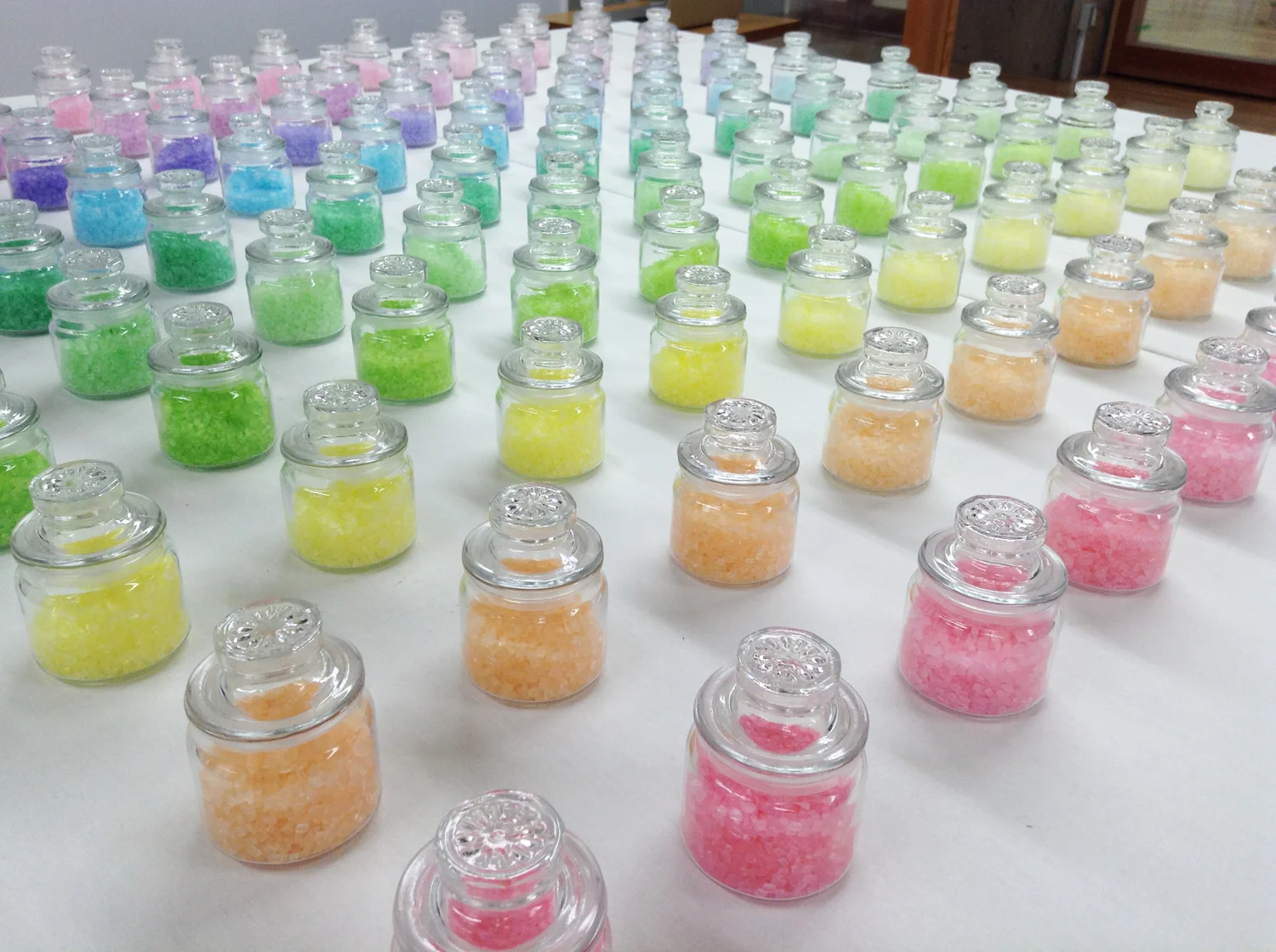 10_emmanuelle_moureaux_100colors_lab.JPG