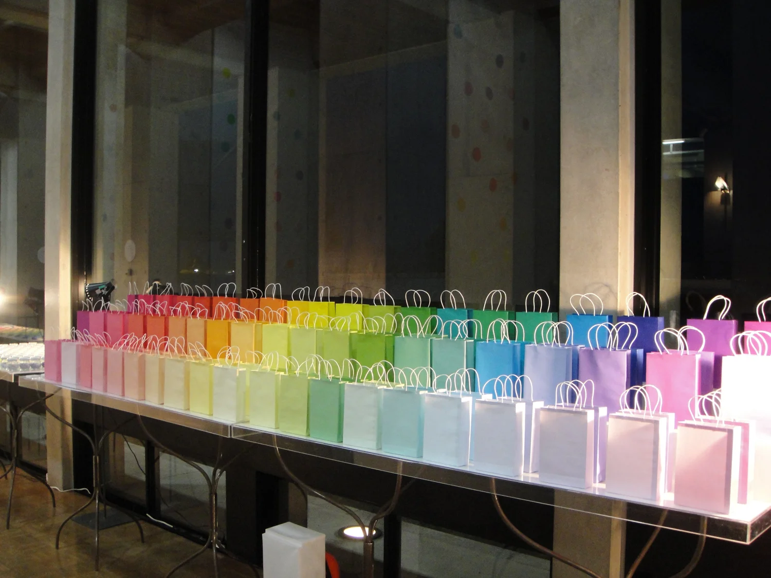 22_emmanuelle_moureaux_100colors_lab.JPG