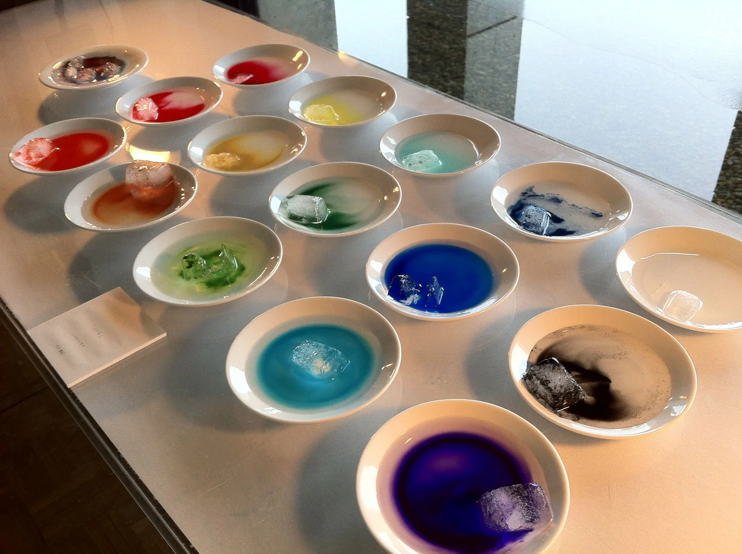 29_emmanuelle_moureaux_100colors_lab.JPG