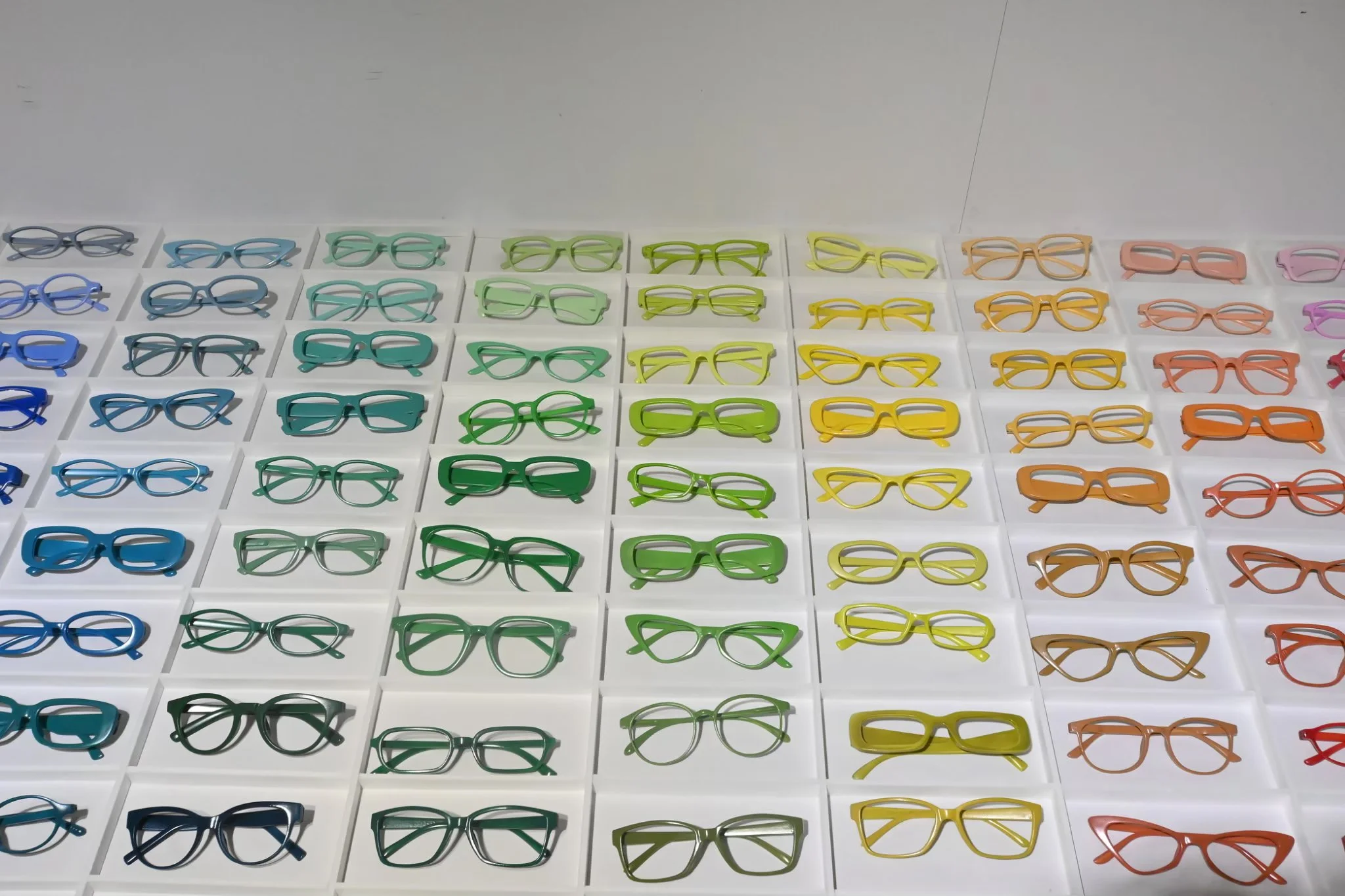 100colors-object-palettes_2025_003.jpg