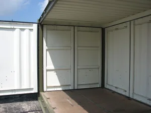 The-end-doors-are-the-same-as-on-a-standard-container1-300x224.jpg