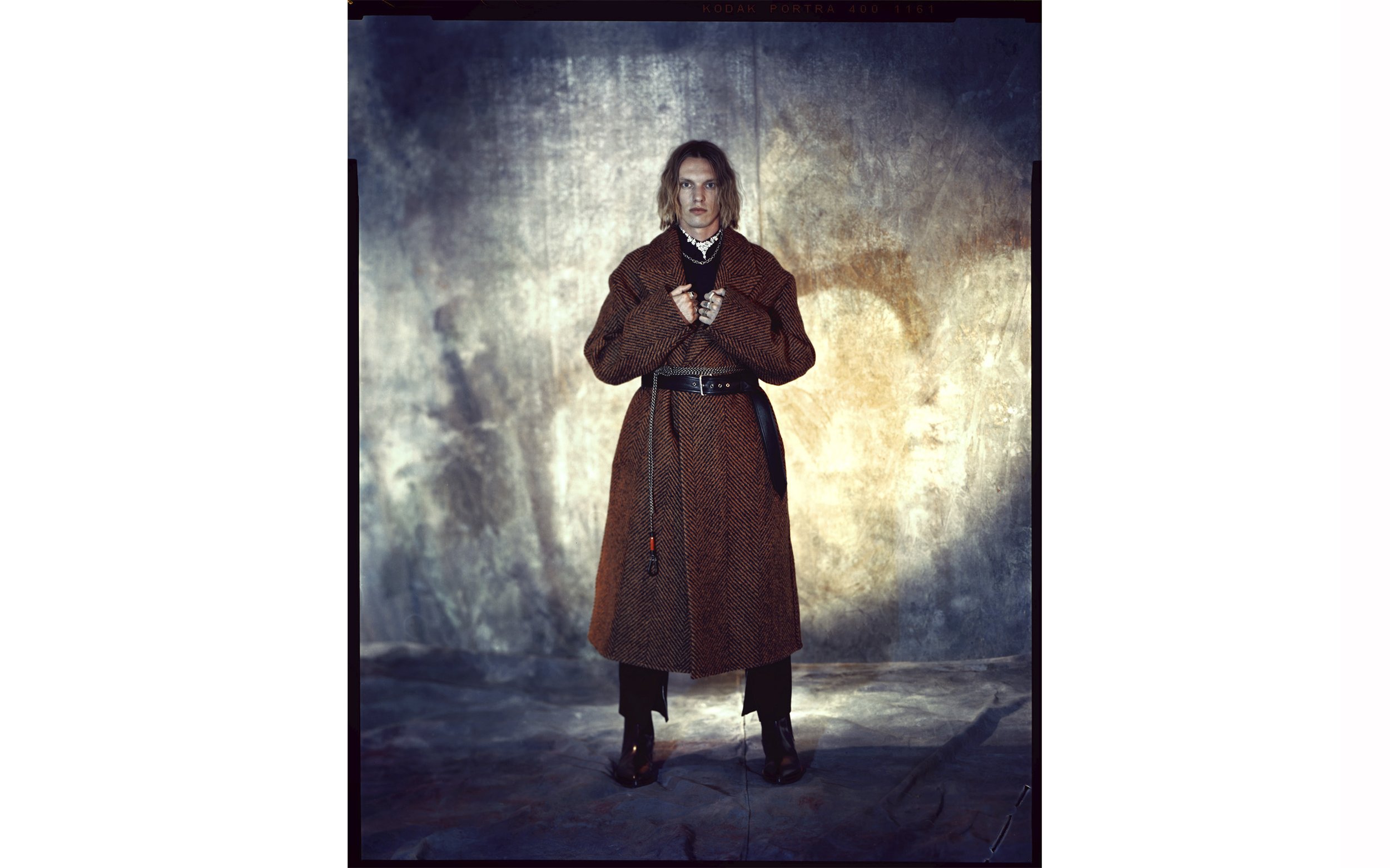  benduggan, ben duggan, ben duggan photography, jamie campbell bower, jamie bower, douglas van laningham, schon, schon magazine, stranger things 