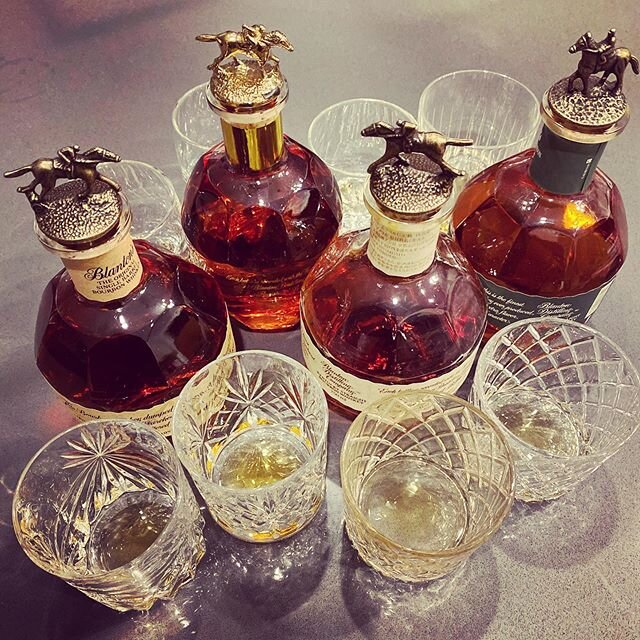 One Blanton’s to rule them all? My personal favorite to sip on #NationalBourbonDay was the Gold edition!
@blantons_bourbon @buffalotracedistillery #bourbon #blantons #blantonsgold #rye #highproof #barrel #friends #celebrate #thanks @griffeyjr5