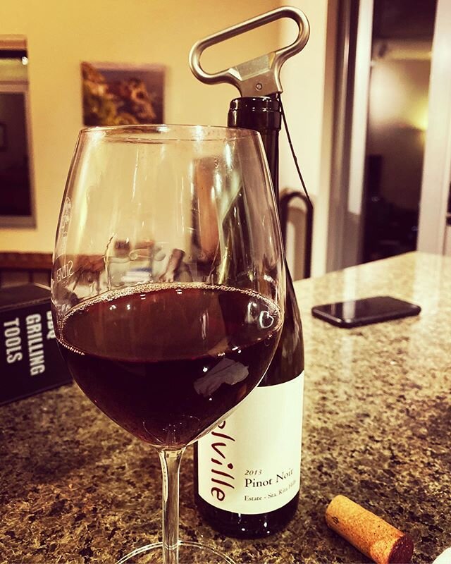 Half bottles are made for Wednesday nights!
@melville_winery #wine #pinot #pinotnoir #redwine #wednesday #friends @dswineinsta @terna_yakubu #winestagram #winelover #winelovers #instawine