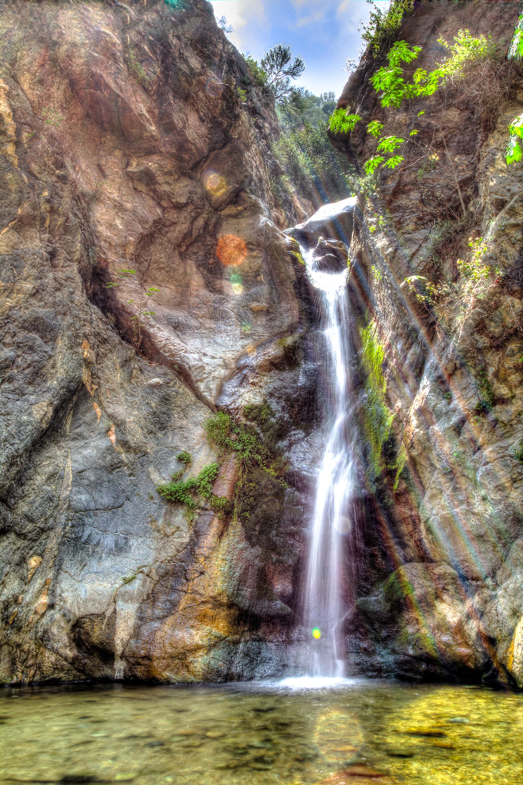 EatonCanyonHike_HDR_Web.jpg
