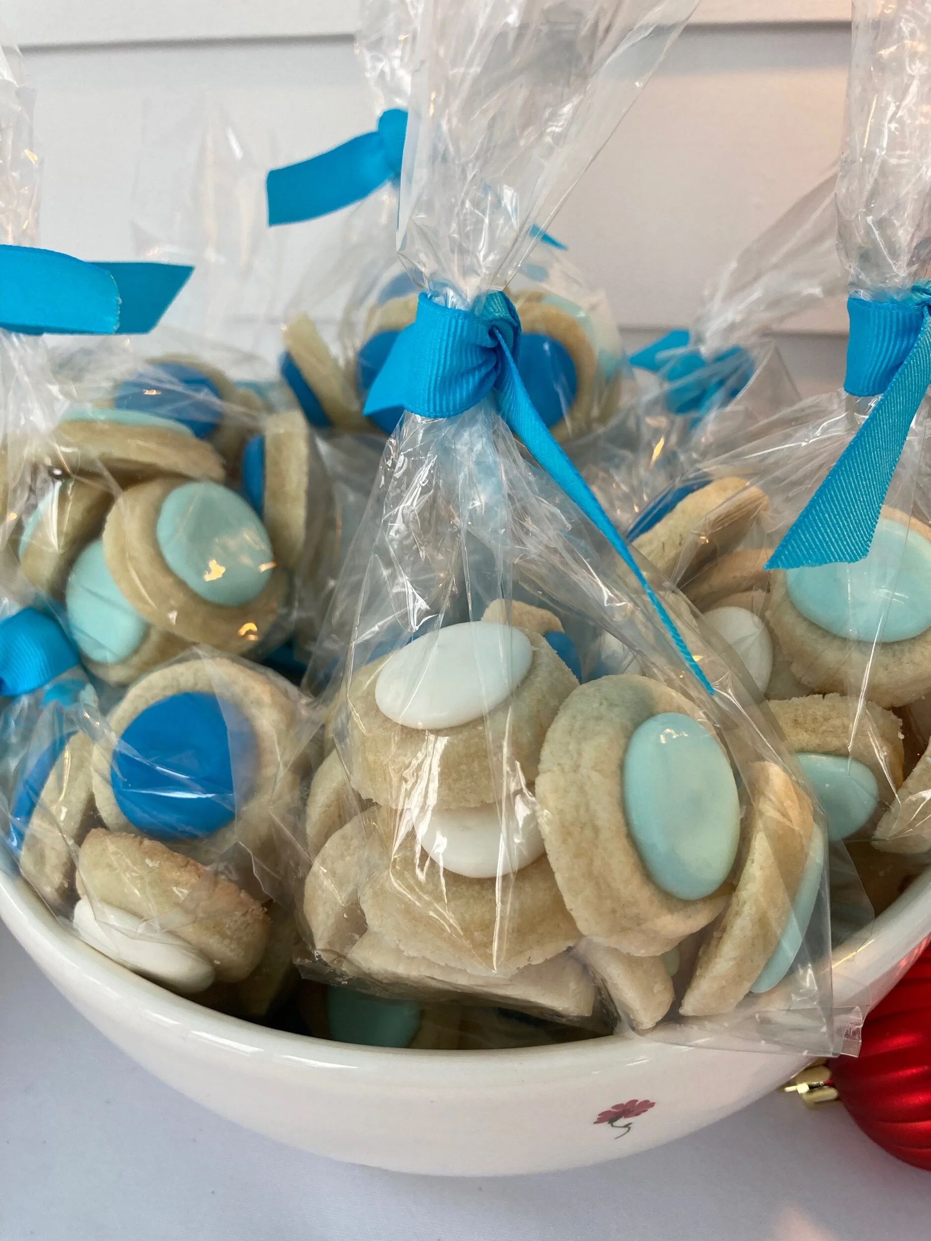 07B79D1D-84B2-404B-8B48-F579452F5B00