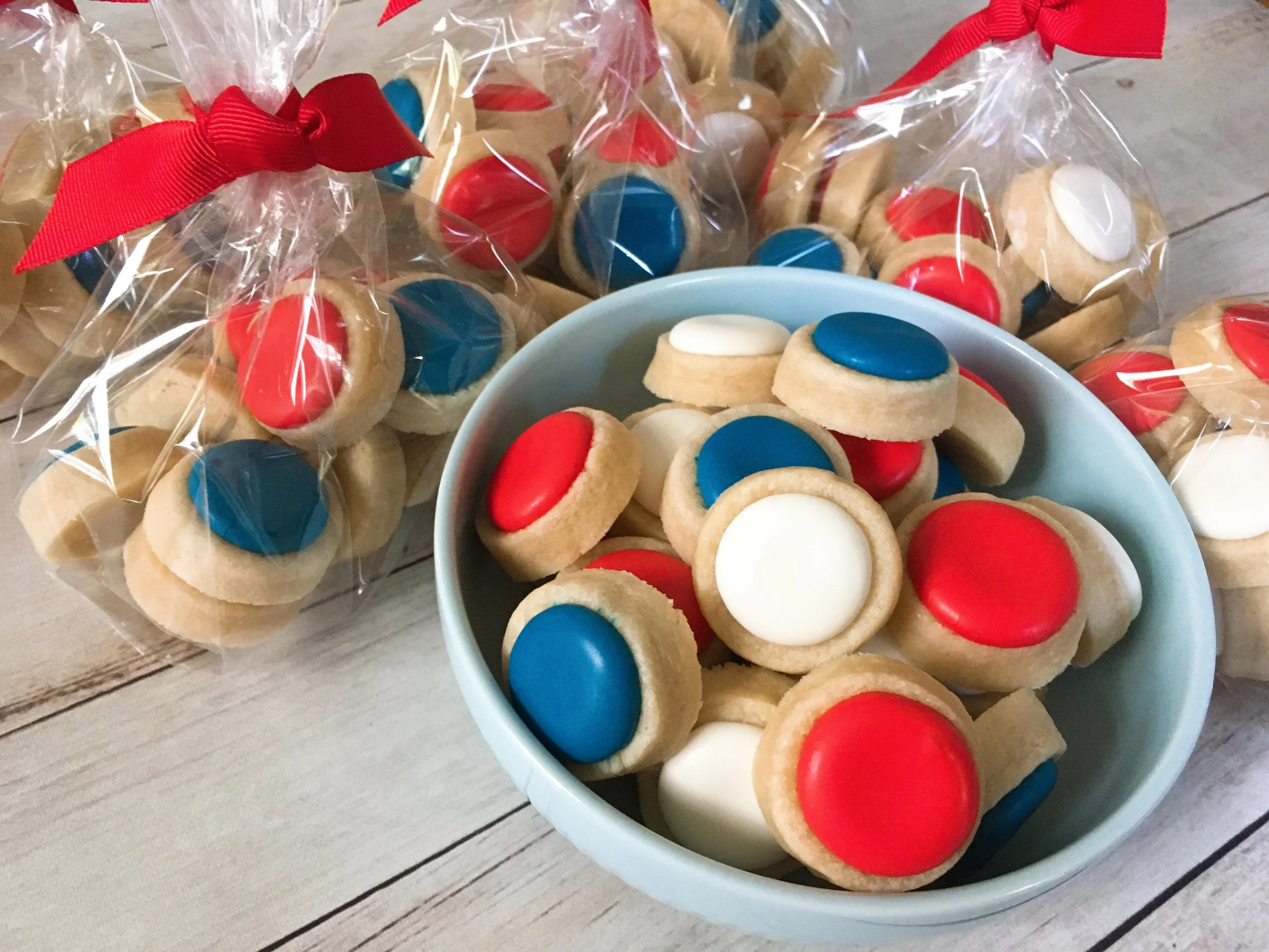 RED:WHITE:BLUE DOTS.JPG