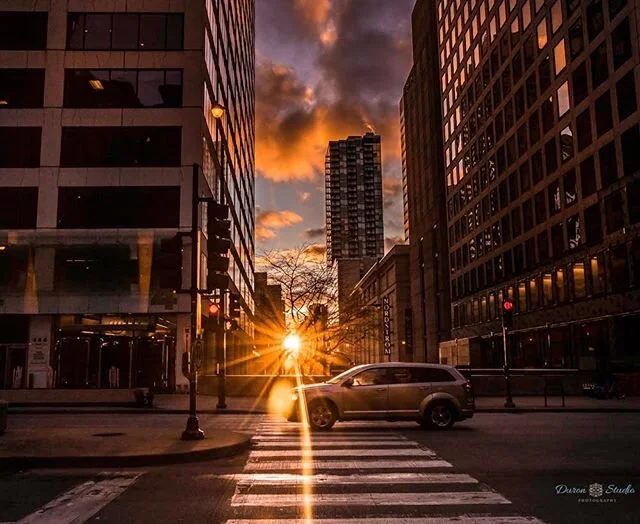 Reflecting on a vibrant and energetic Chicago...though empty streets provide unique opportunities for calmness and serenity on a normally busy afternoon.
.
.
.
#chicagostreets #quarantinephotography #quarantinephotoshoot #emptystreets #chicity