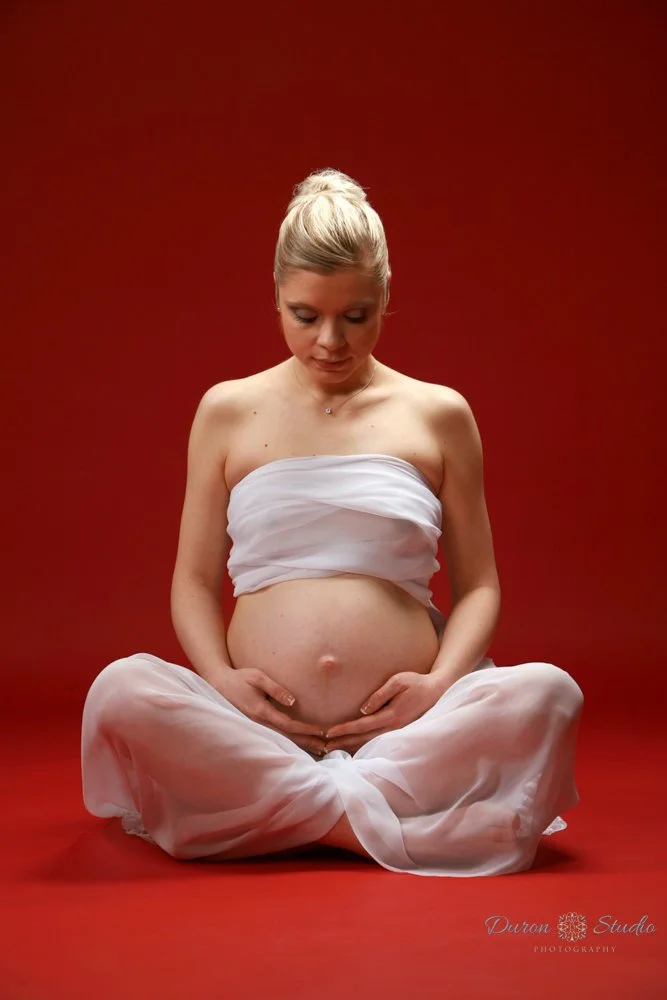 MaternityPortraitPhotography_DuronStudio_ (12 of 32).jpg