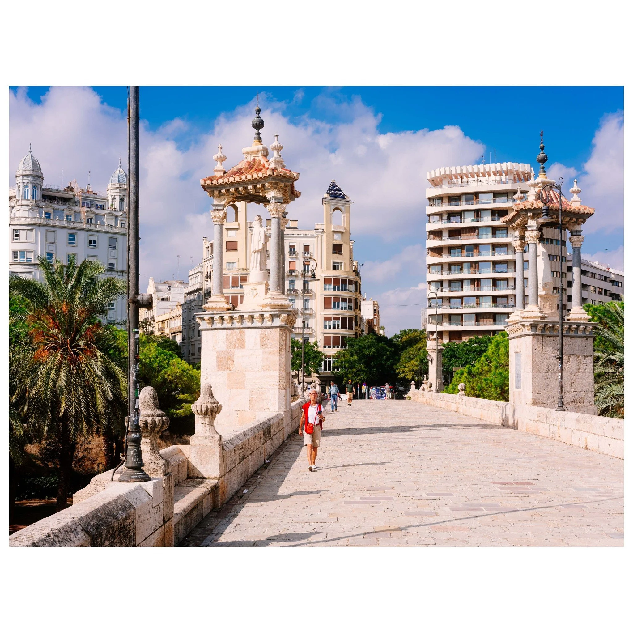Puente del Mar 📸

Take a stroll on Puente del Mar in Valencia&mdash;where old stones meet gentle palm shade, calm city sounds, and golden evening light. Here, history flows quietly beside you, inviting you to pause and soak in the peaceful rhythm of
