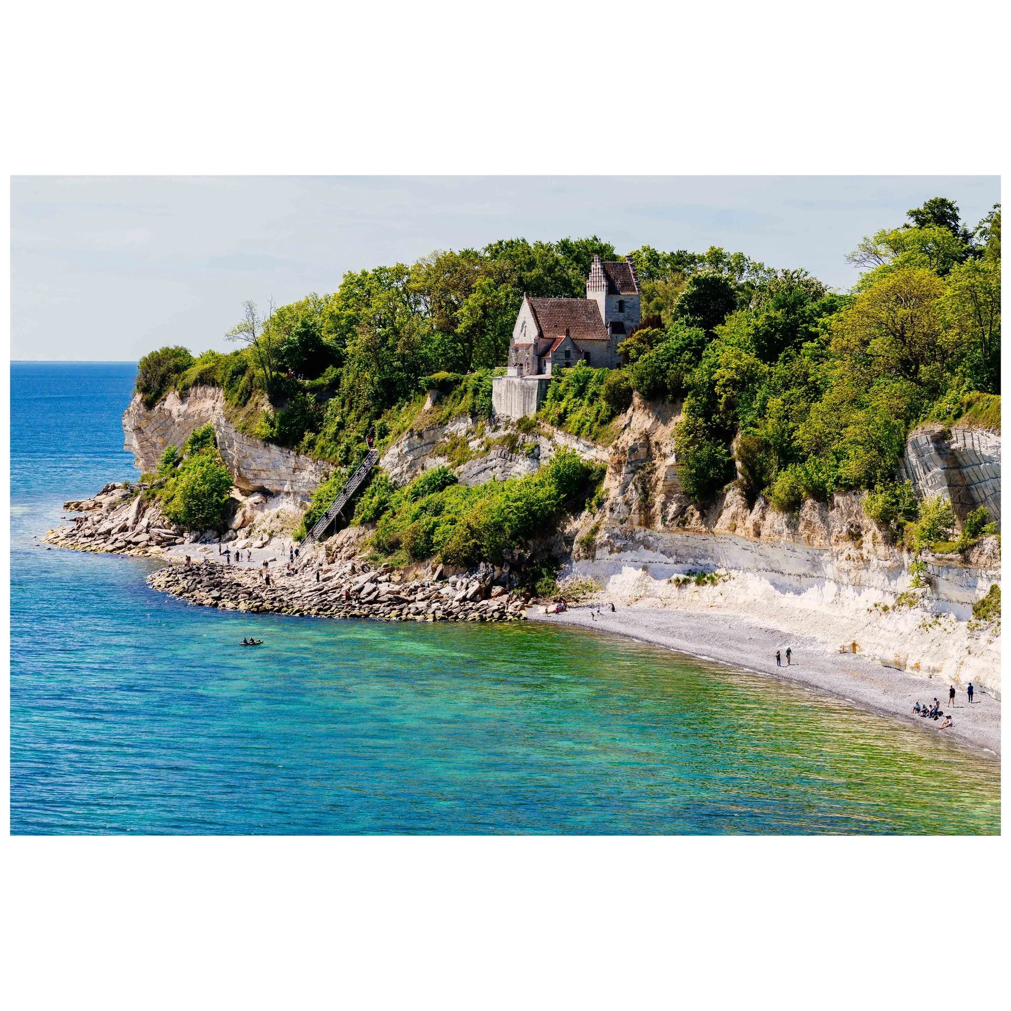H&oslash;jerup Gamle Kirke er nok Danmarks mest dramatiske kirke. Ikke p&aring; grund af pr&aelig;sten &mdash; men fordi halvdelen n&aelig;sten r&oslash;g i havet.

Den blev bygget helt ude ved Stevns Klint i middelalderen, og folk t&aelig;nkte &arin