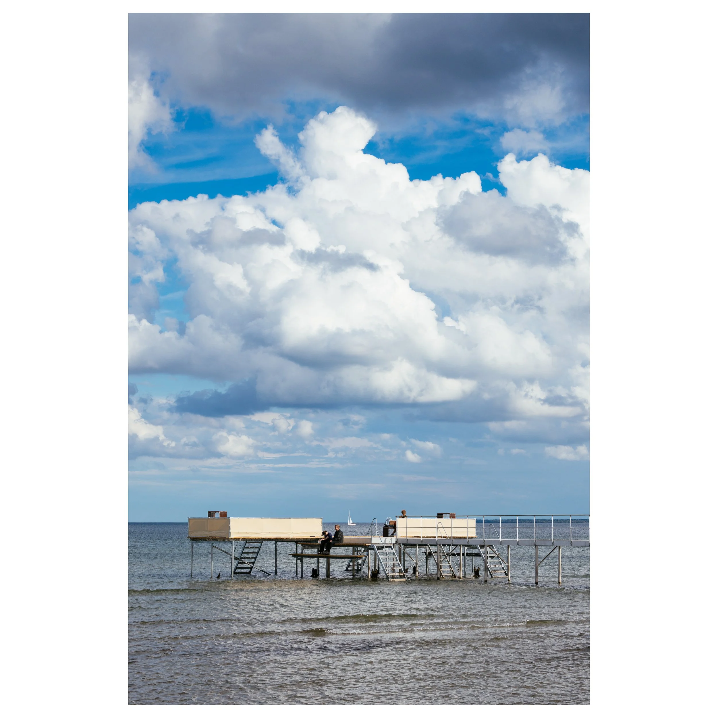 Life under clouds ⛅️

&copy; 2025, CLAUS SALL PHOTOGRAPHY
www.claussall.com
🚫 Not AI generated

Contact me on:
📞 23 90 11 69&nbsp;
📧&nbsp;cs@claussall.com

--------------------------------
Location : K&oslash;ge
Camera : CANON&nbsp;EOS R6 III
Lens