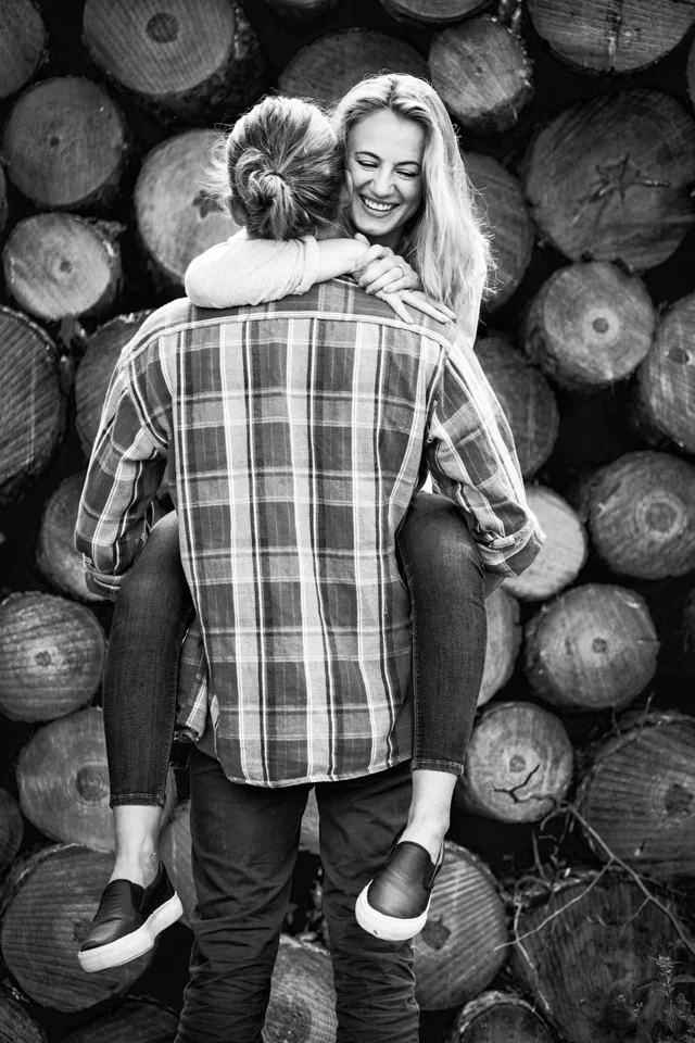 Paige&Zeke LOVE-10.jpg