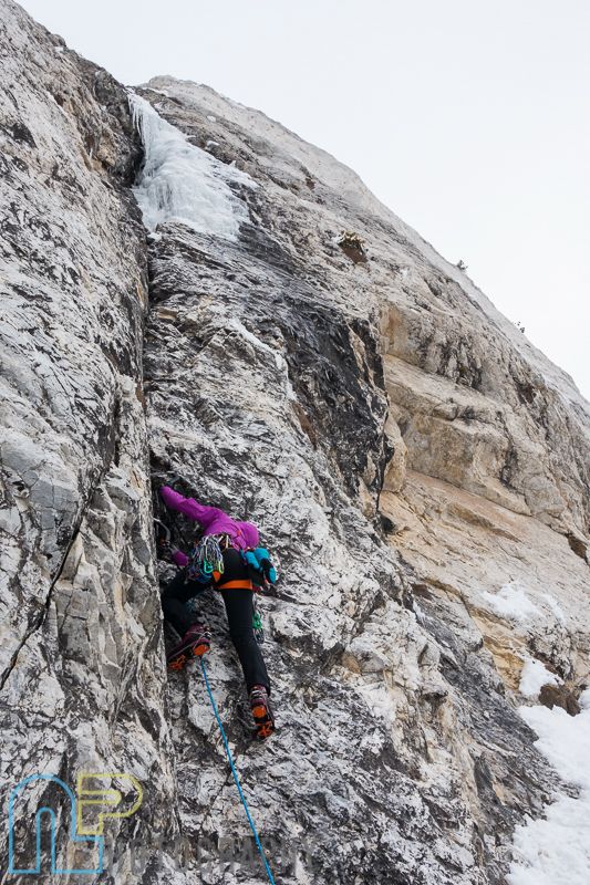 Jewell Lund starting out on pitch 2 of Ice Giants.