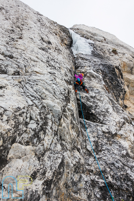 Jewell Lund starting out on pitch 2 of Ice Giants.