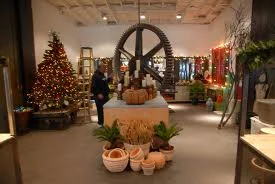 Elves in The Workroom