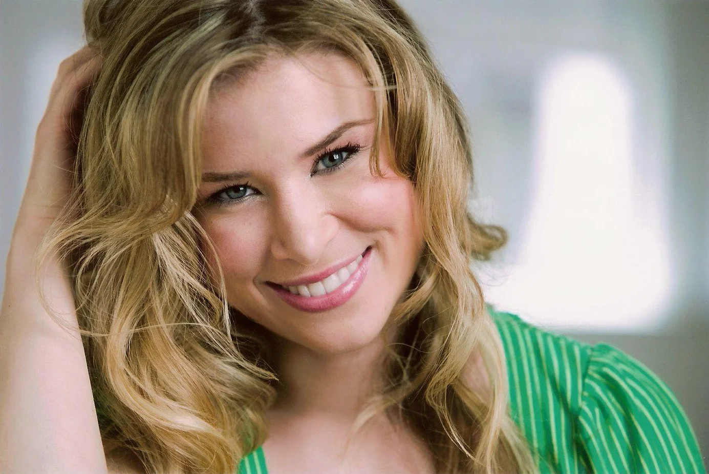 SaraSmile crop.jpg