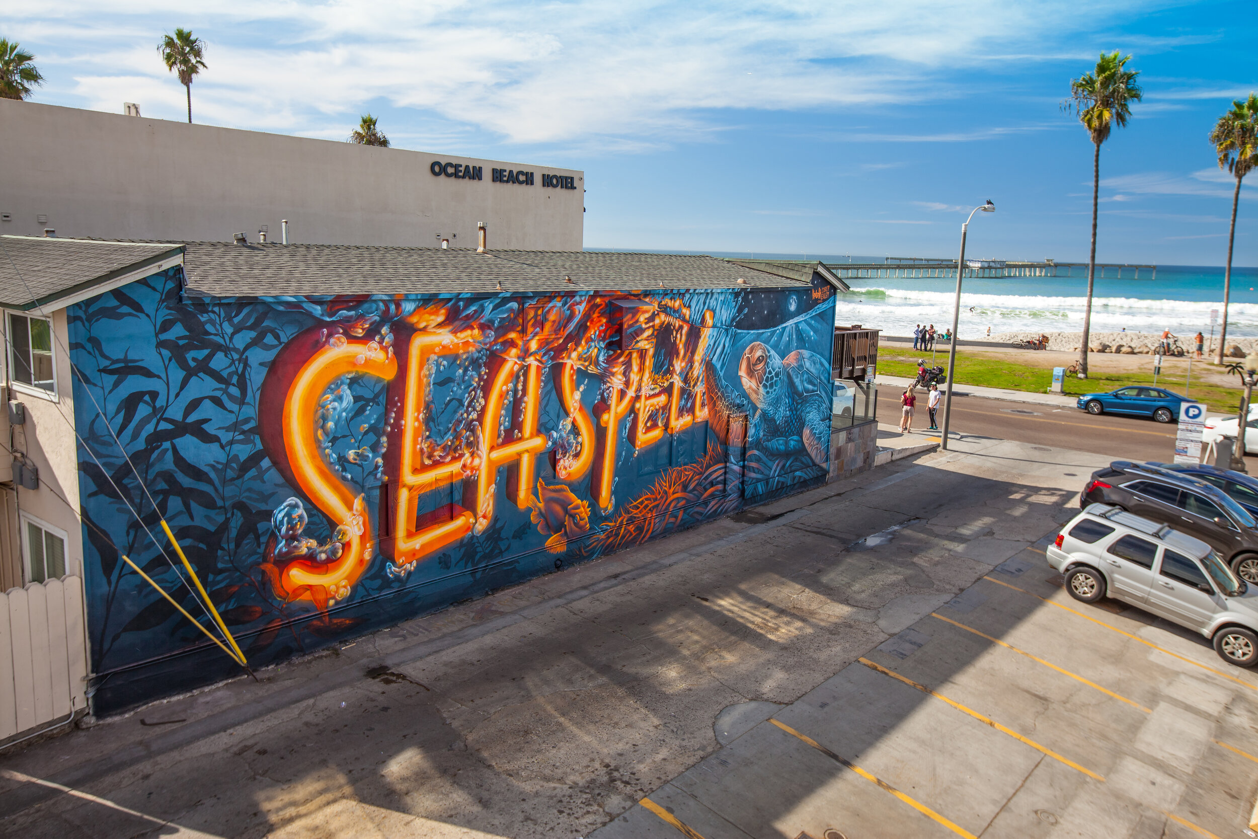 Christopher_Konecki-SEA-SPELL-Carly-Ealey-Muralist-2_5000.jpg