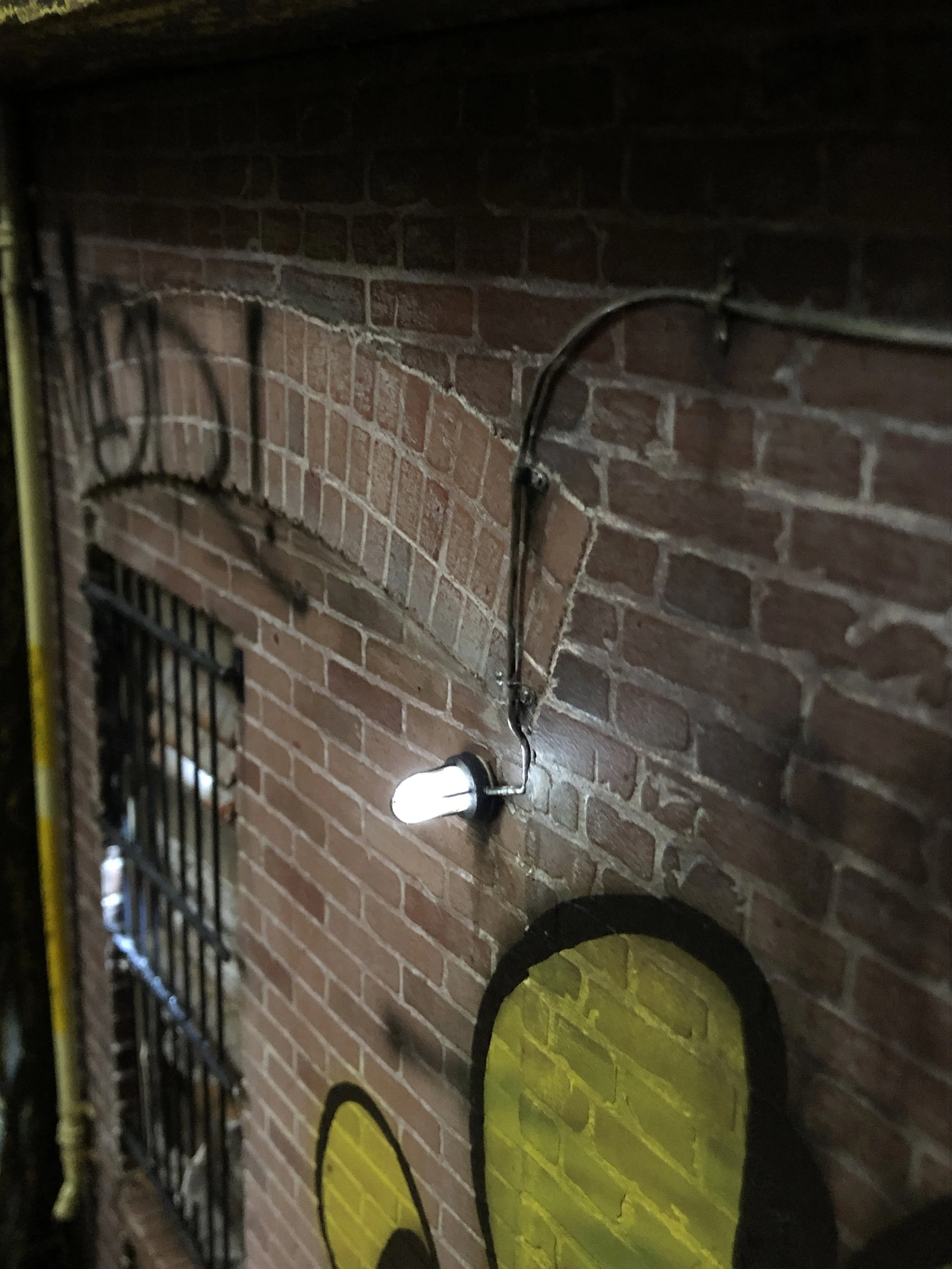 Konecki_Broken_Window_Theory_002_4.JPG