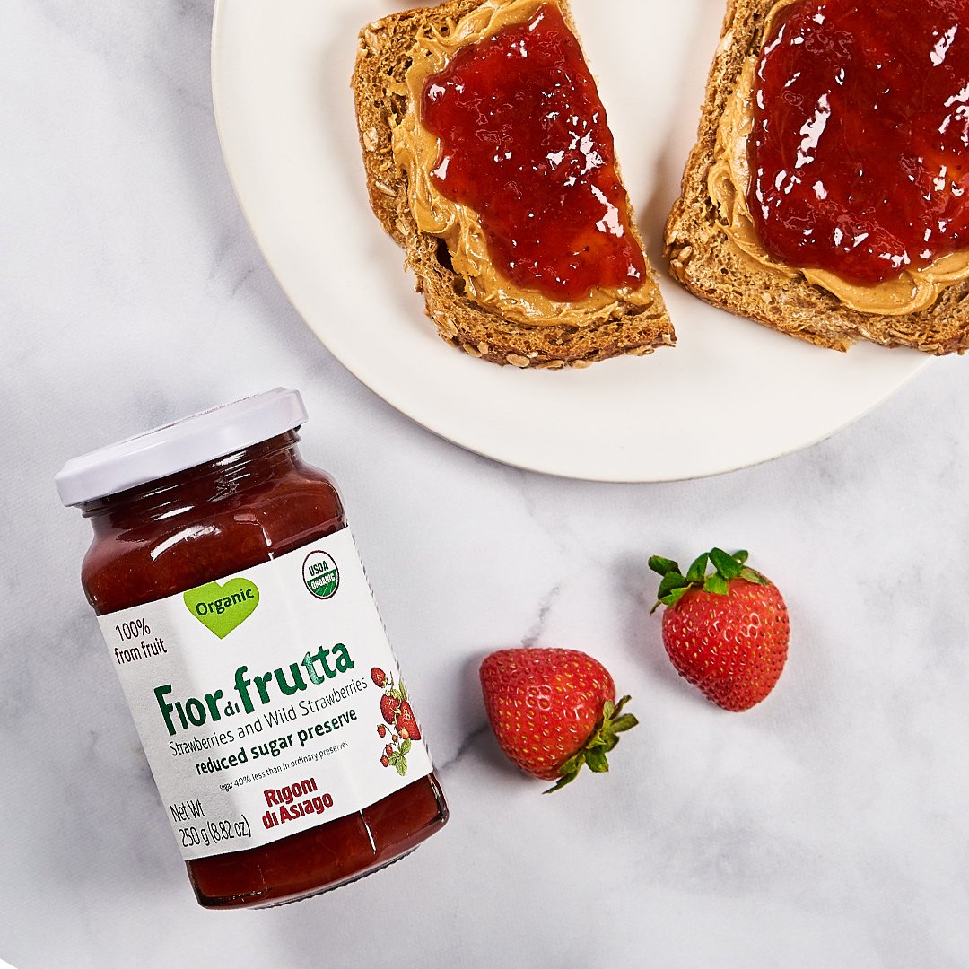 FiordiFrutta_Strawberries_1x1-Copy(1).jpg