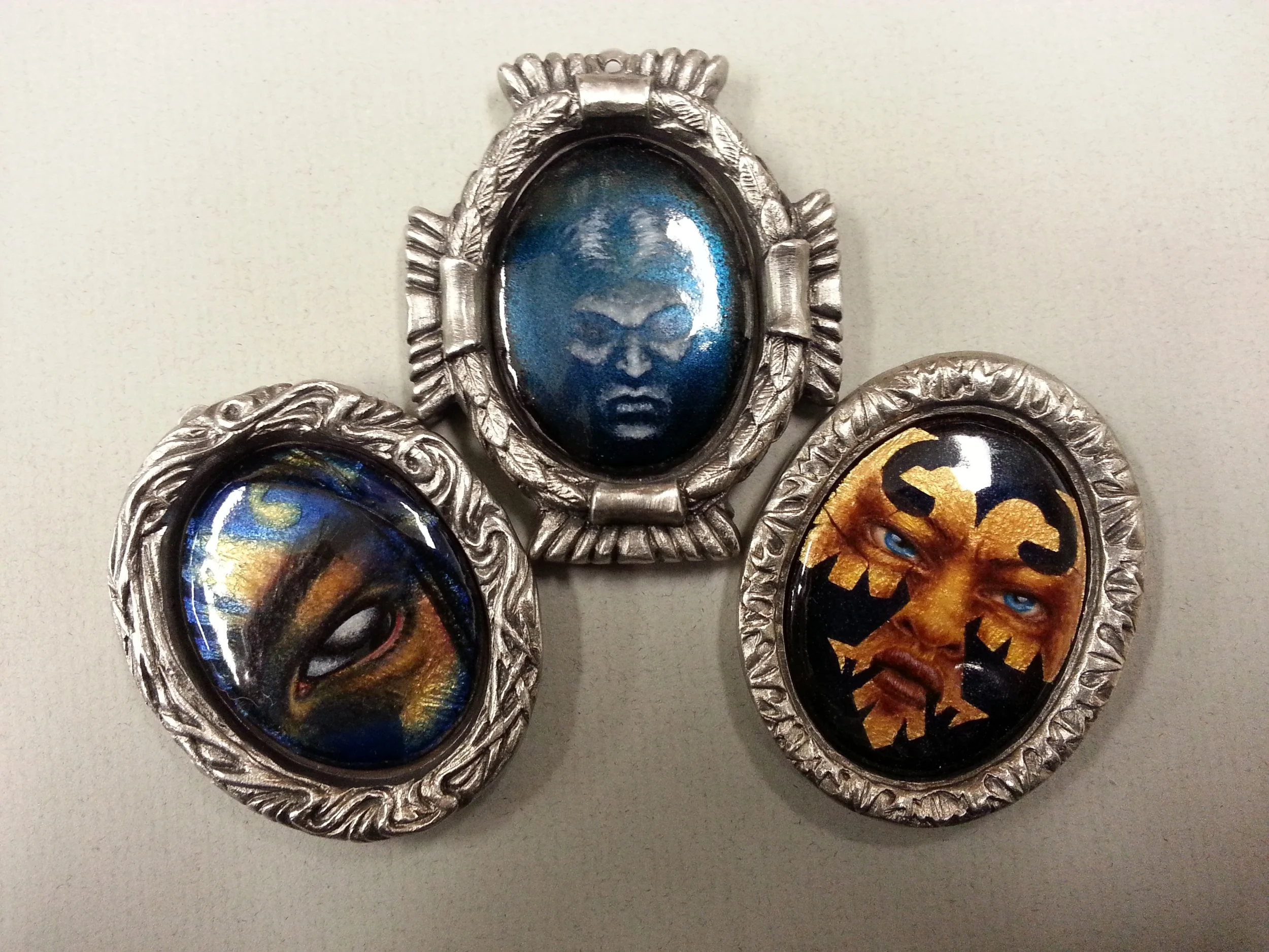 Here's the final effect, though these pieces are awaiting my next shipment of the pronged plates.