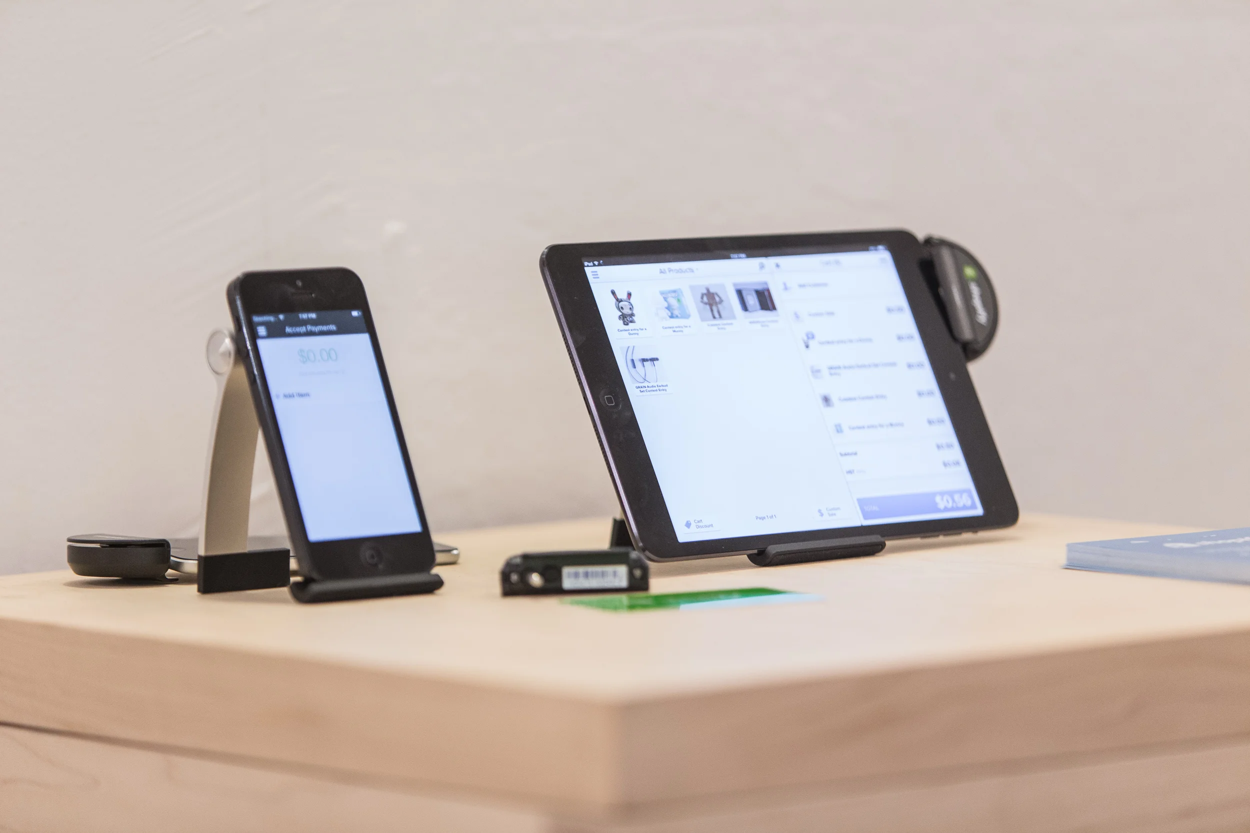Shopify launches mobile card reader for Canadian retailers