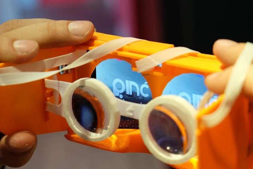 A closer look at Pinc, the case that turns your iPhone into a VR headset