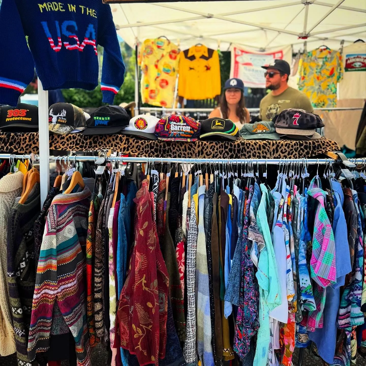 Rainy Sunday? We got you covered ☔️ and plenty of retail therapy to keep you distracted. Come check out our @fremontbridgemarket for two more weeks