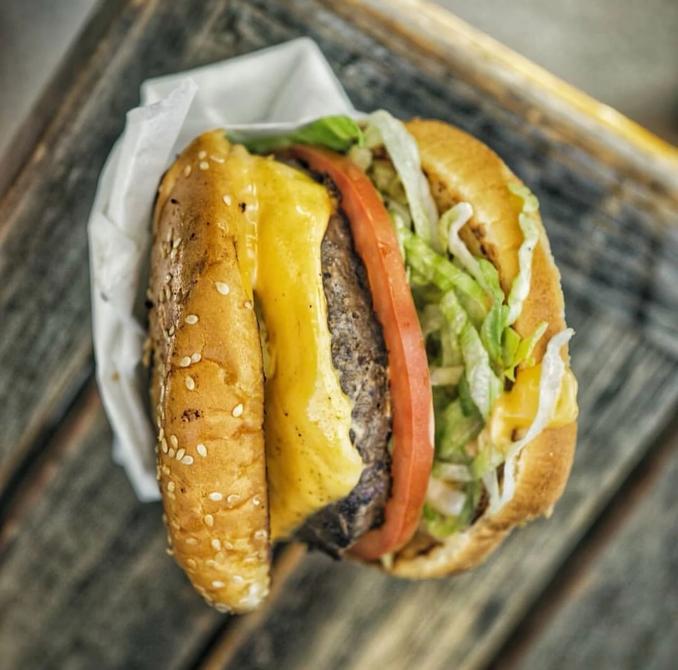 Summer&rsquo;s almost here 🍔❤️ come get a Halal-style cheese burger from the boys at @mobileburgerz