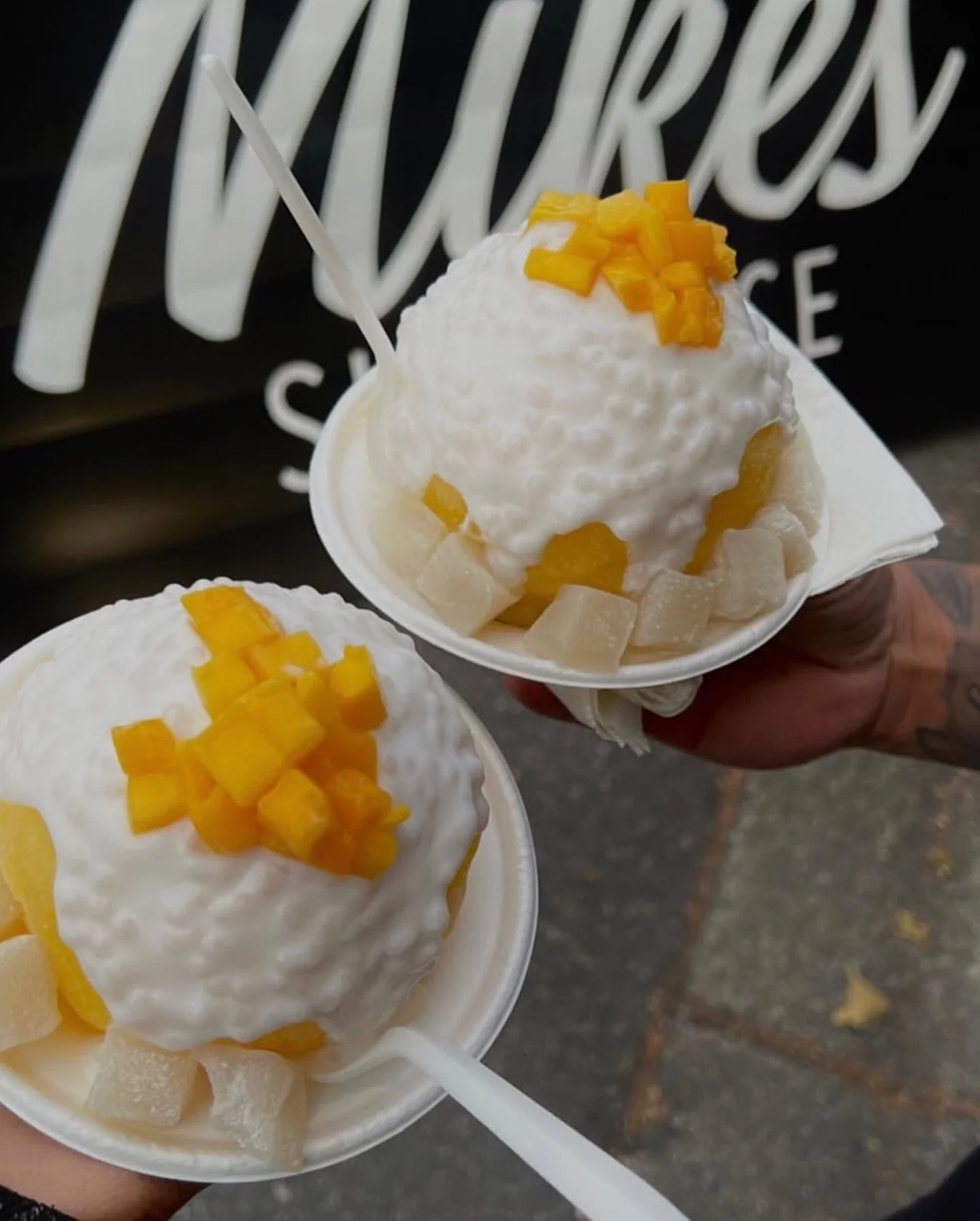 Pssssst&hellip; drop by to@Otto&rsquo;s to catch @mikesshaveice 🍧🌞