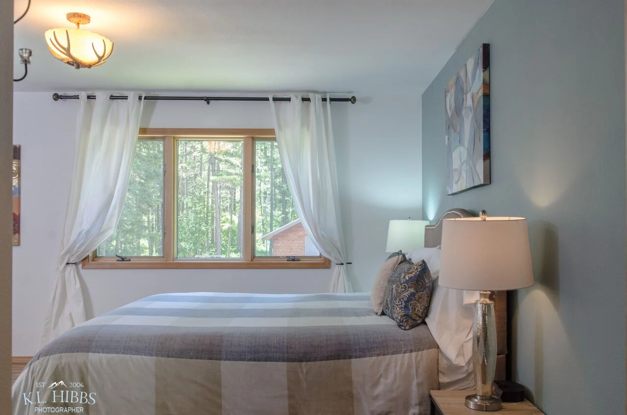 Juniper Suite - King Bed and private bath