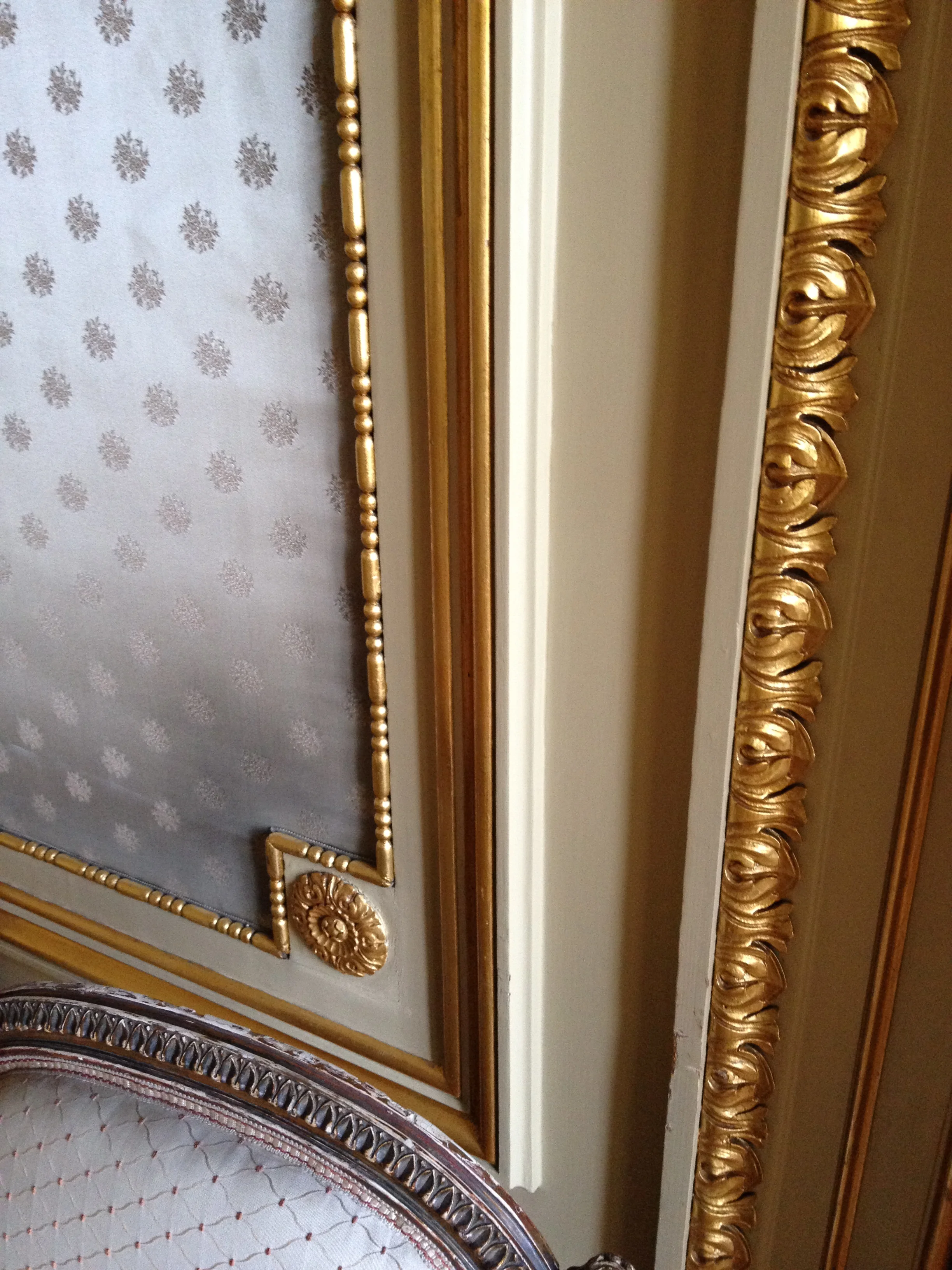 Just look at that Wall Panelling Detail!