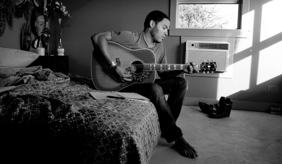 lenny-guitrar-hero_galleryphoto_paysage_std.jpg